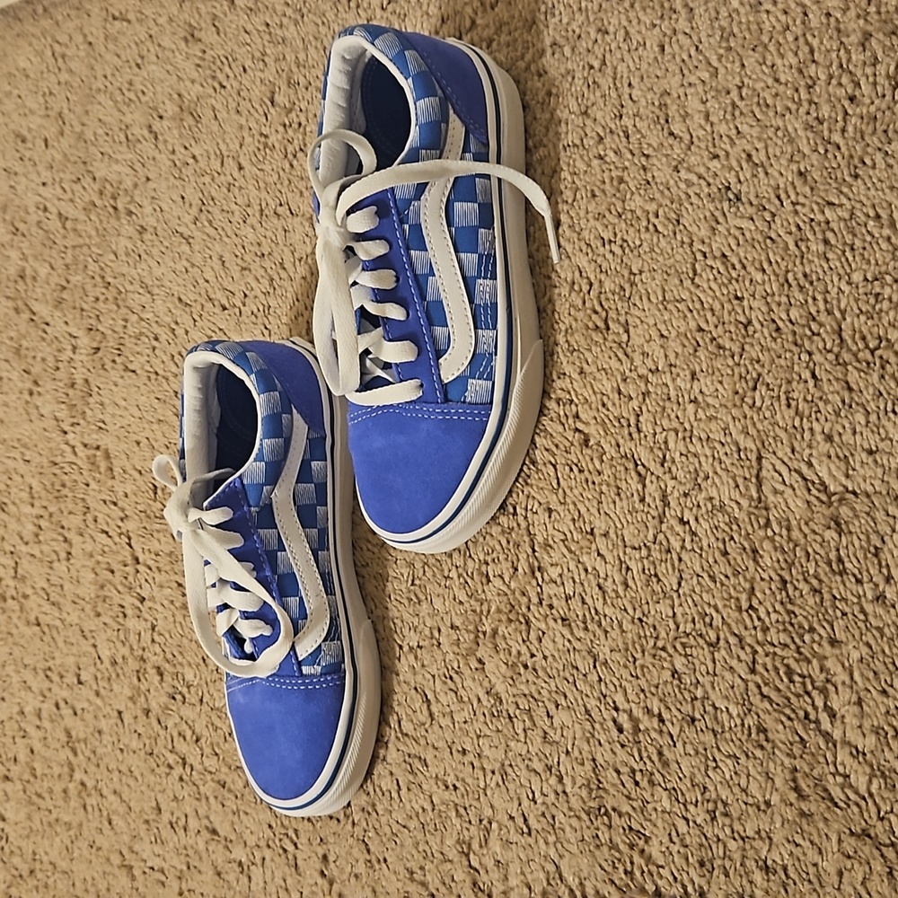 Vans - Picture 2 of 3